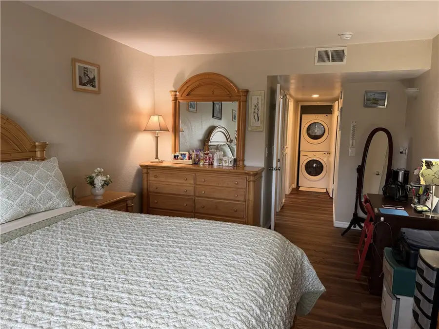 2599 Walnut #205, Signal Hill, CA 90755 - #2