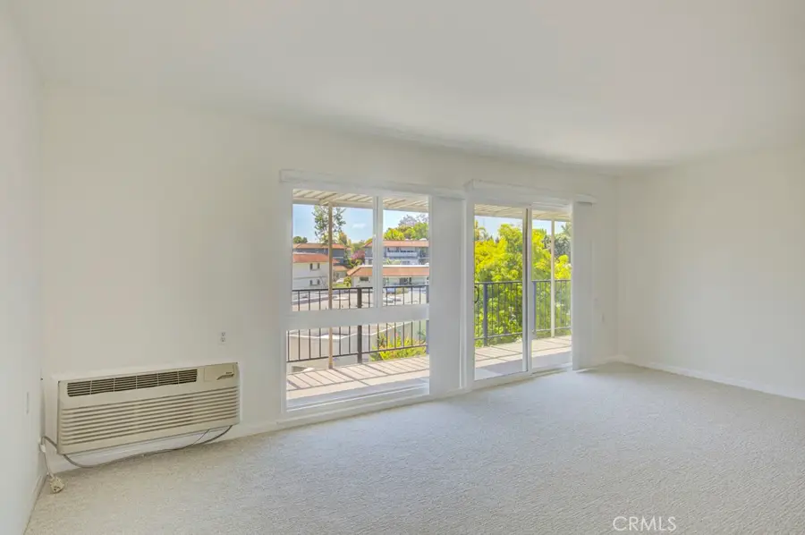 2266 Via Puerta, Laguna Woods, CA 92637 - #3