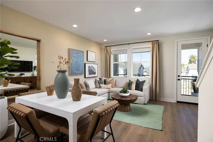965 W Dhalia Street, Compton, CA 90220 - #2