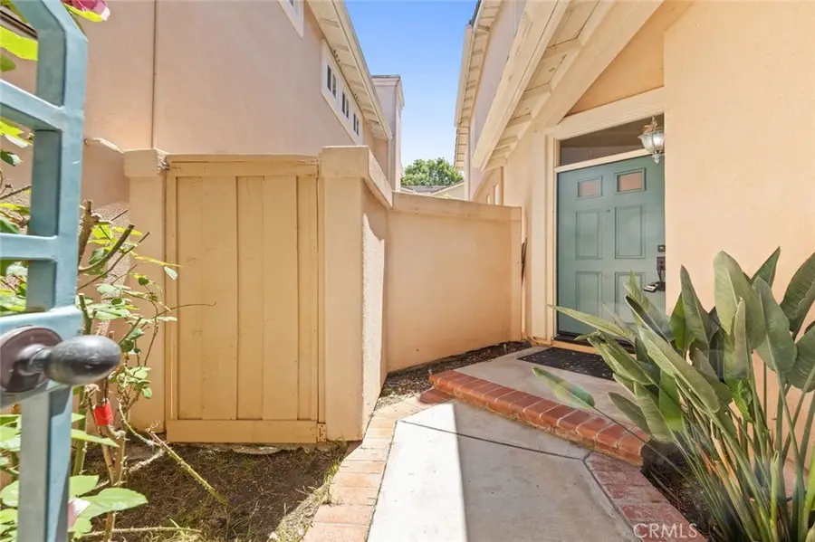 32 Santa Cruz Aisle, Irvine, CA 92606 - #2