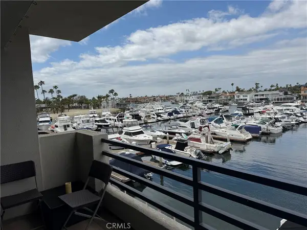4165 Warner Avenue #202, Huntington Beach, CA 92649