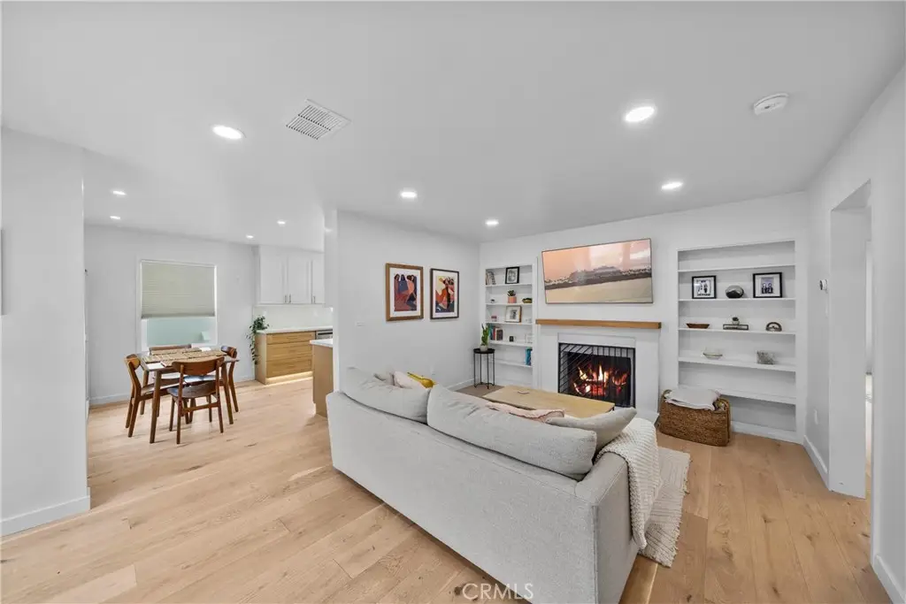 1006 E Ridgewood St, Long Beach, CA 90807 - #1