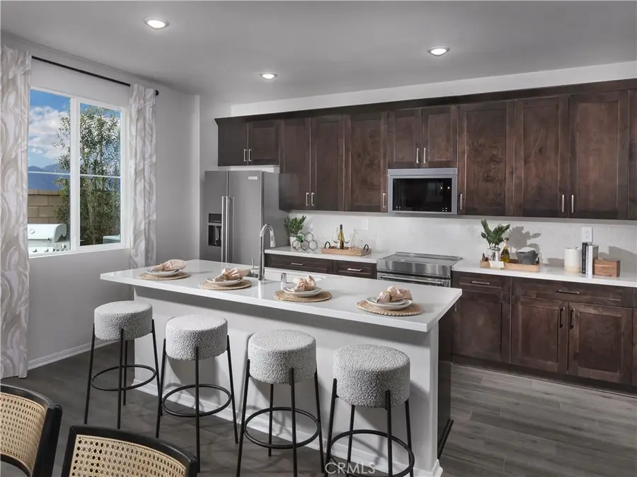 2051 Grapefruit Street, Redlands, CA 92374 - #3