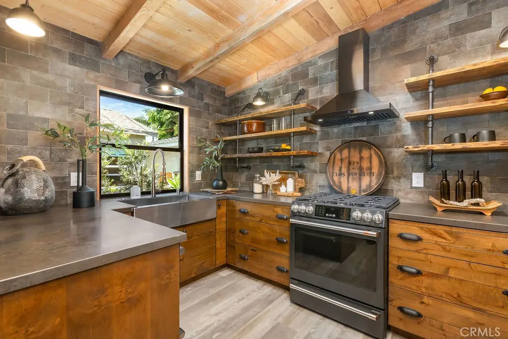 252 Walnut, Costa Mesa, CA 92627 - #1