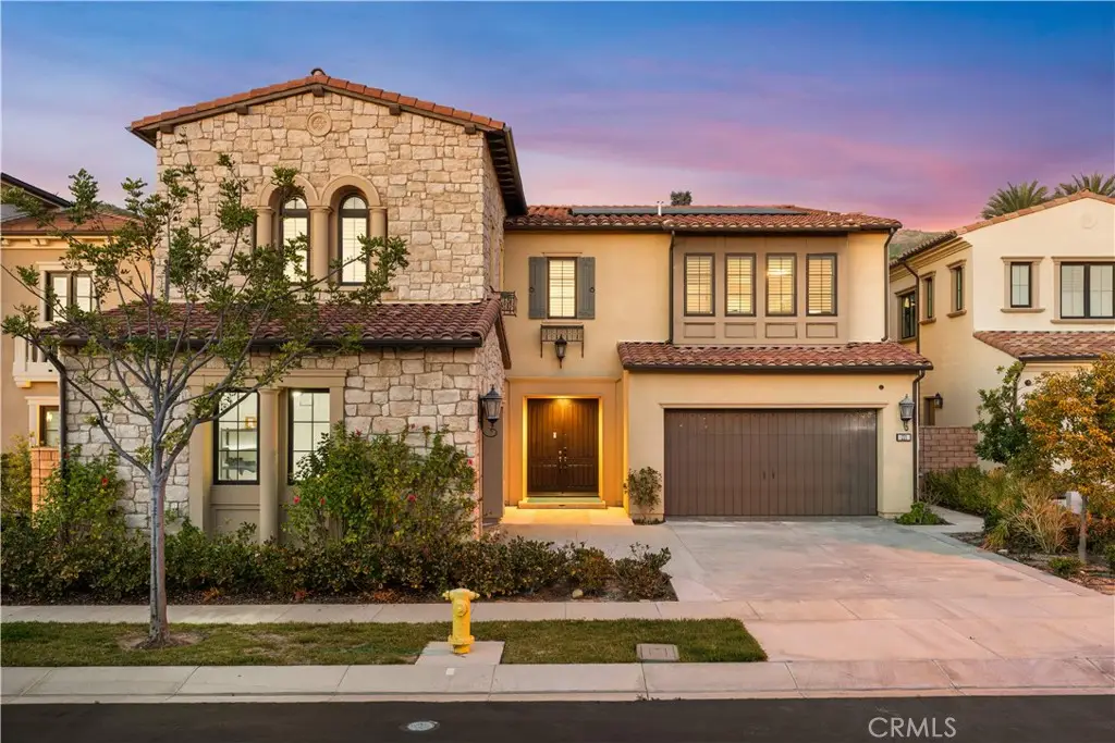 221 Clear Fls, Irvine, CA 92602 - #1