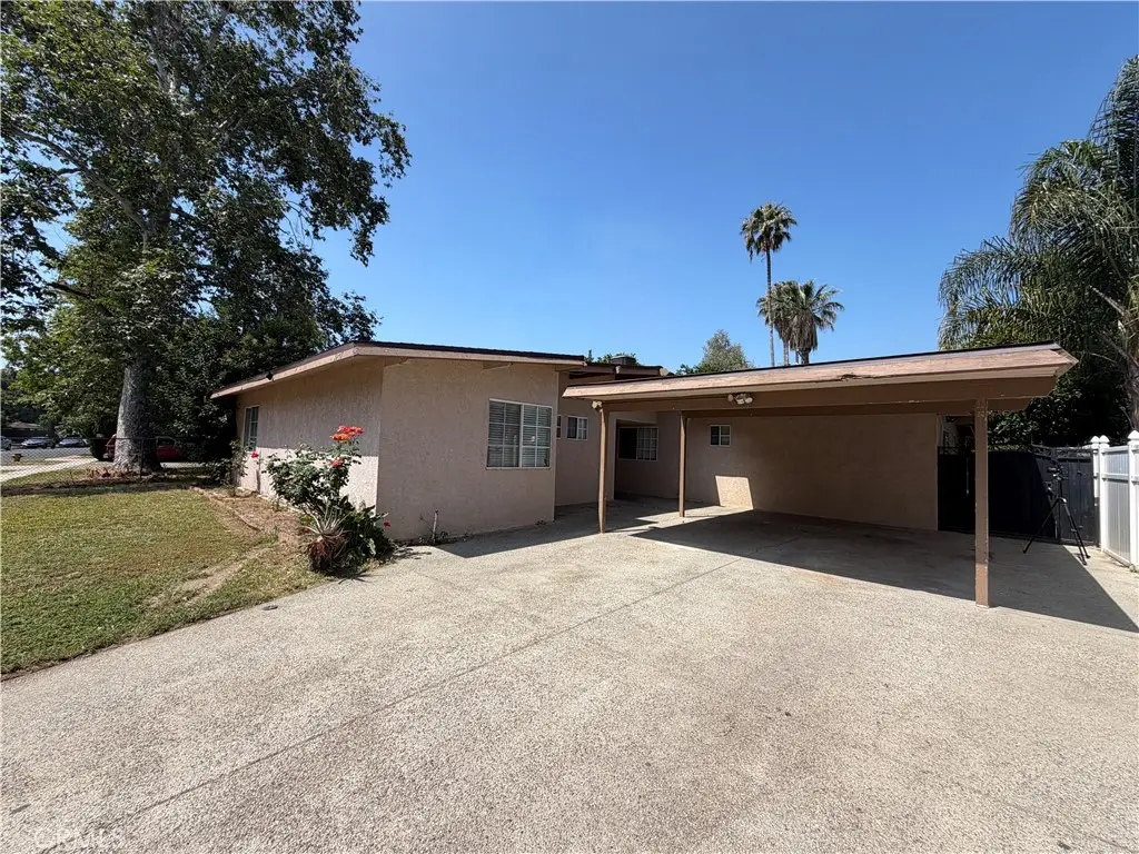7741 Zelzah, Reseda, CA 91335 - #1