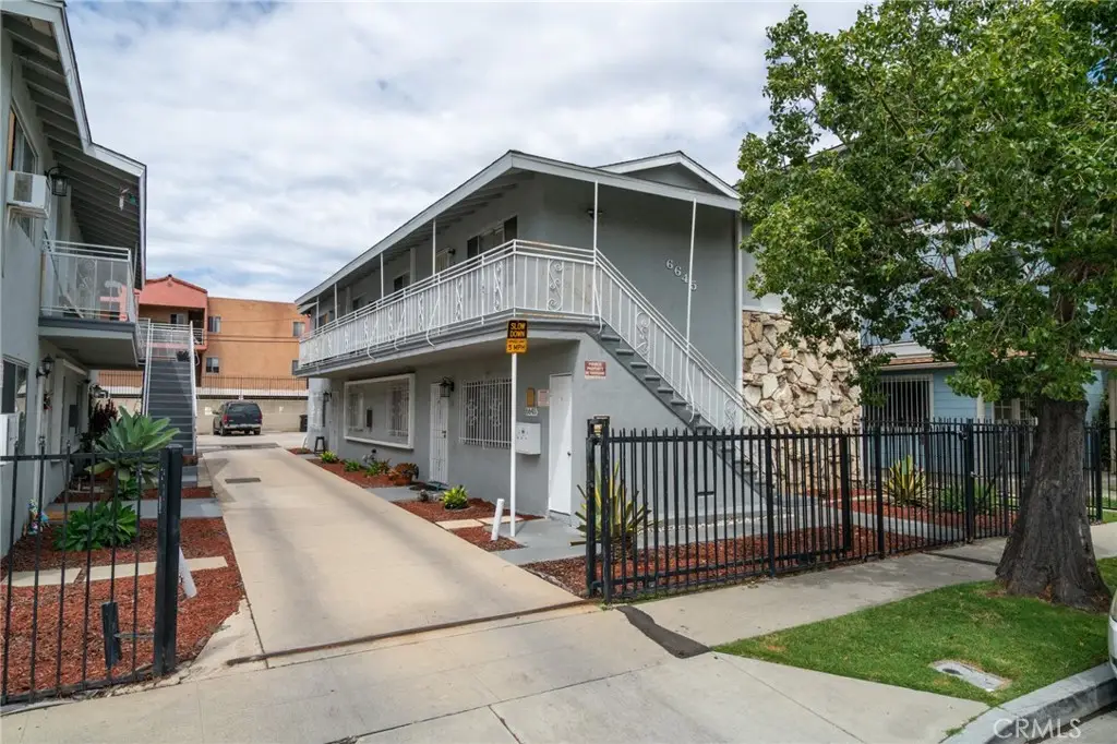 6645 Hammond Avenue, Long Beach, CA 90805 - #1