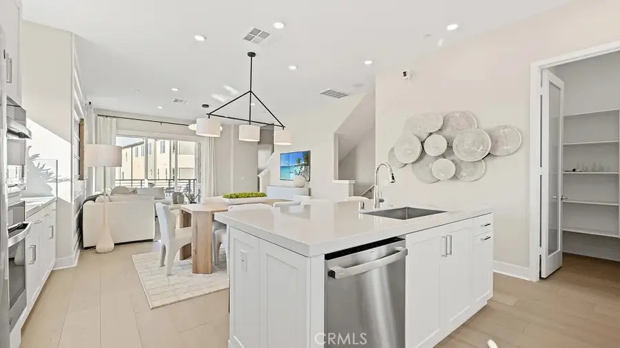 812 Sonia, Irvine, CA 92618 - #3