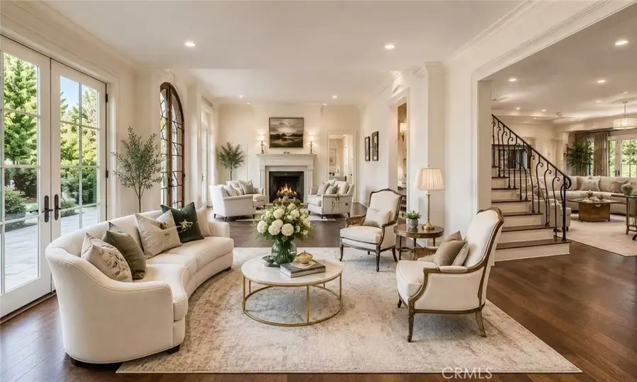 325 W Bellevue, Pasadena, CA 91105 - #2