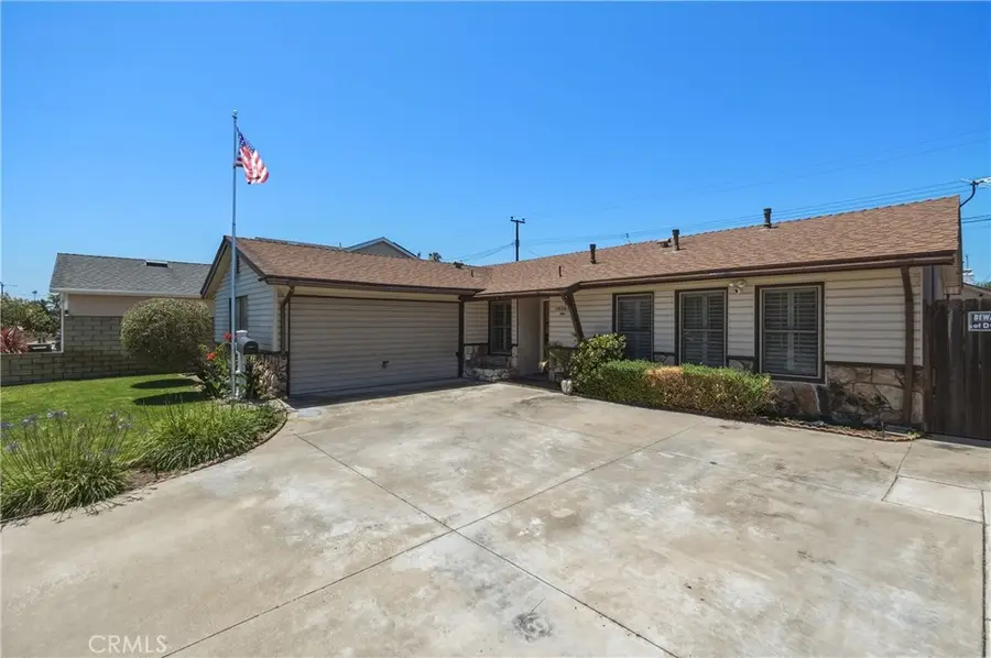 16301 Golden Gate Lane, Huntington Beach, CA 92649 - #2