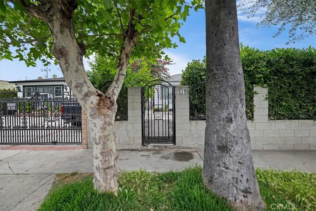 3529 10th Avenue, Los Angeles, CA 90018 - #1