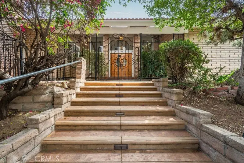 3160 Sepulveda Blvd, Sherman Oaks, CA 91403 - #1