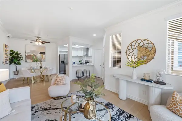 225 Gallery, Tustin, CA 92782