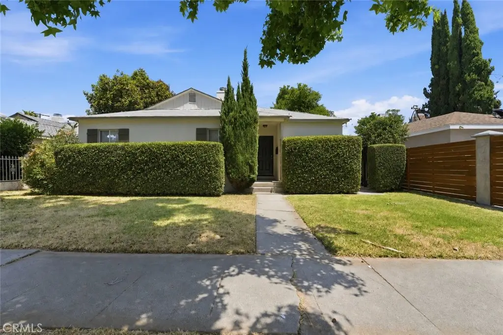 18153 Welby Way, Reseda, CA 91335 - #1