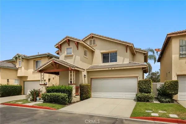 2 Serena Way, Stanton, CA 90680