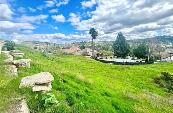 19351 Lemon Hill Drive, Santa Ana, CA 92705