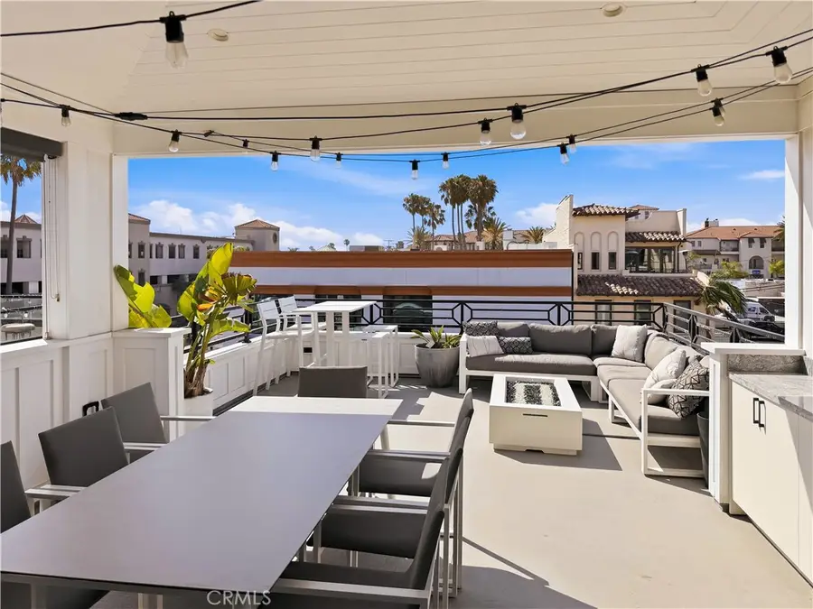 306 3rd Street, Huntington Beach, CA 92648 - #3