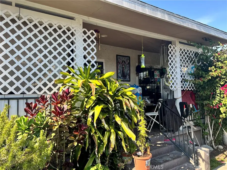 347 E 61st Street, Los Angeles, CA 90003 - #2
