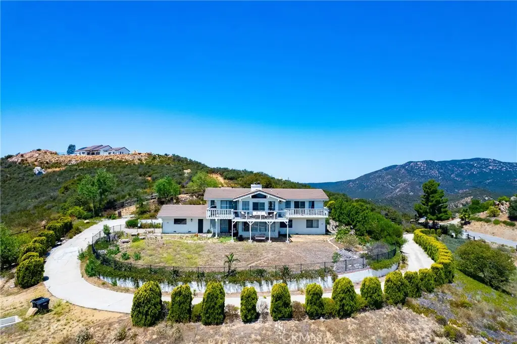 39158 Vista Del Bosque, Murrieta, CA 92562 - #1