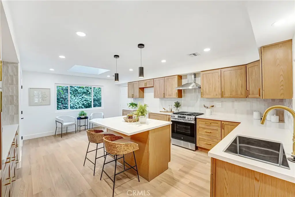 22323 Miranda Street, Woodland Hills, CA 91367 - #1