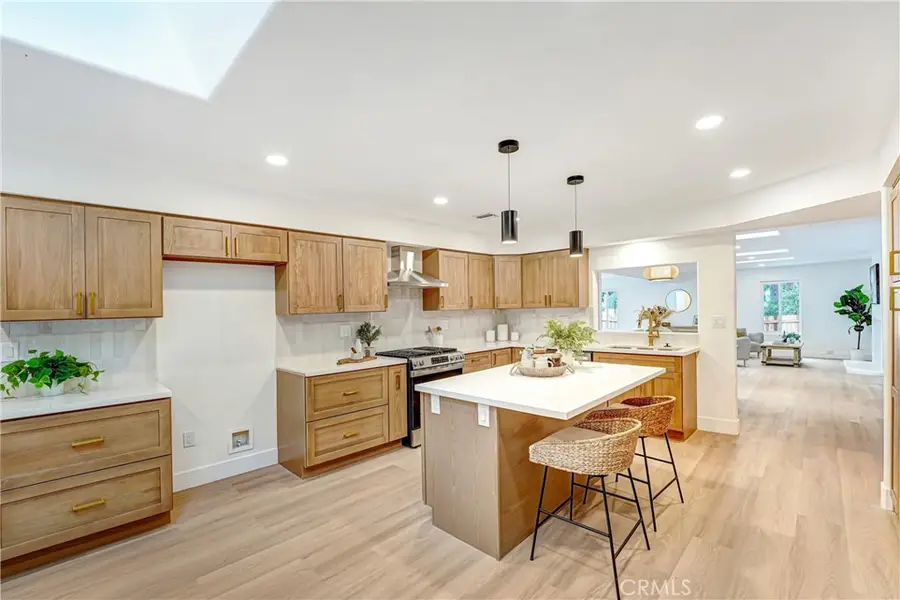22323 Miranda Street, Woodland Hills, CA 91367 - #3
