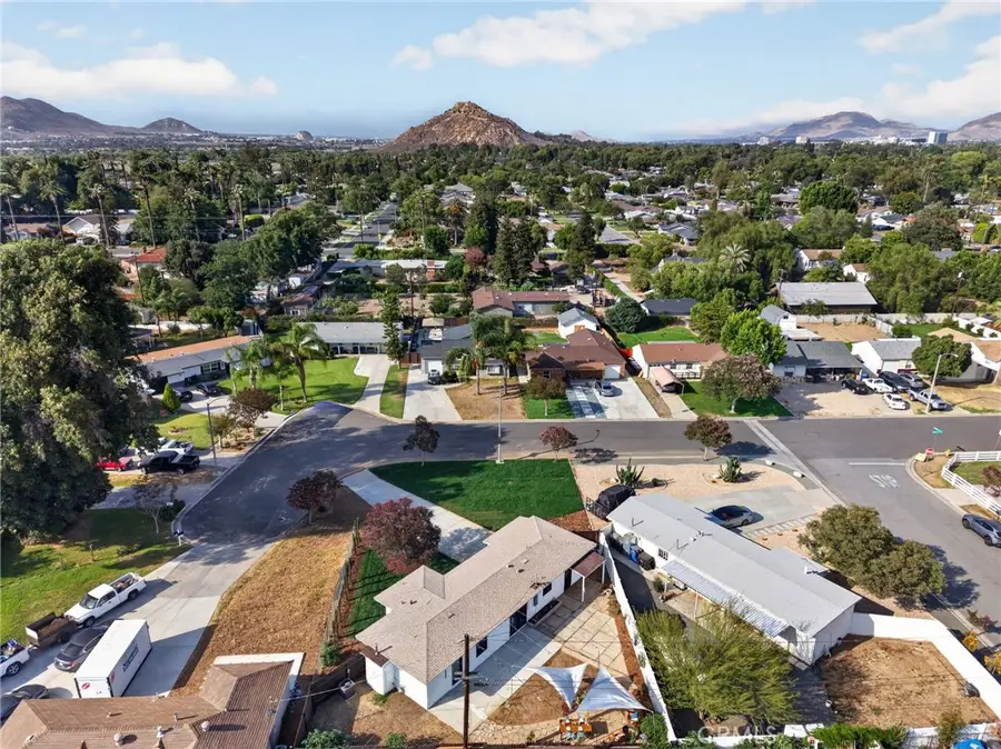4806 Beverly Court, Riverside, CA 92506 - #2