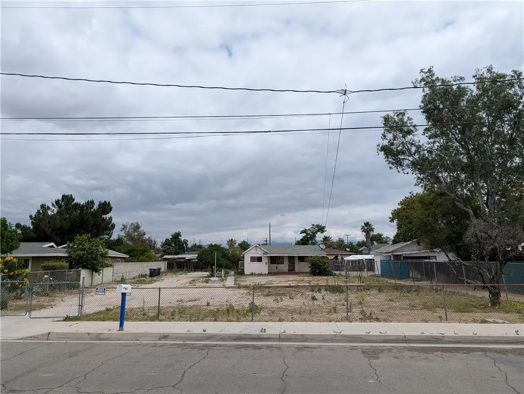 219 Maple, Colton, CA 92324 - #1