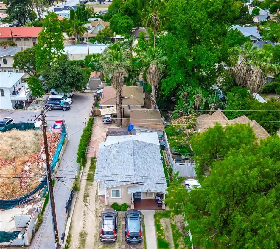 27271 Pacific St, Highland, CA 92346 - #1