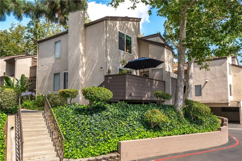 1410 Cabrillo Park, Santa Ana, CA 92701 - #1