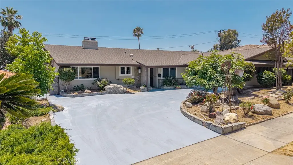 3860 Valley Lights Drive, Pasadena, CA 91107 - #1