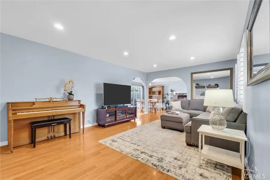 347 W Meacham Street, Glendora, CA 91740 - #3
