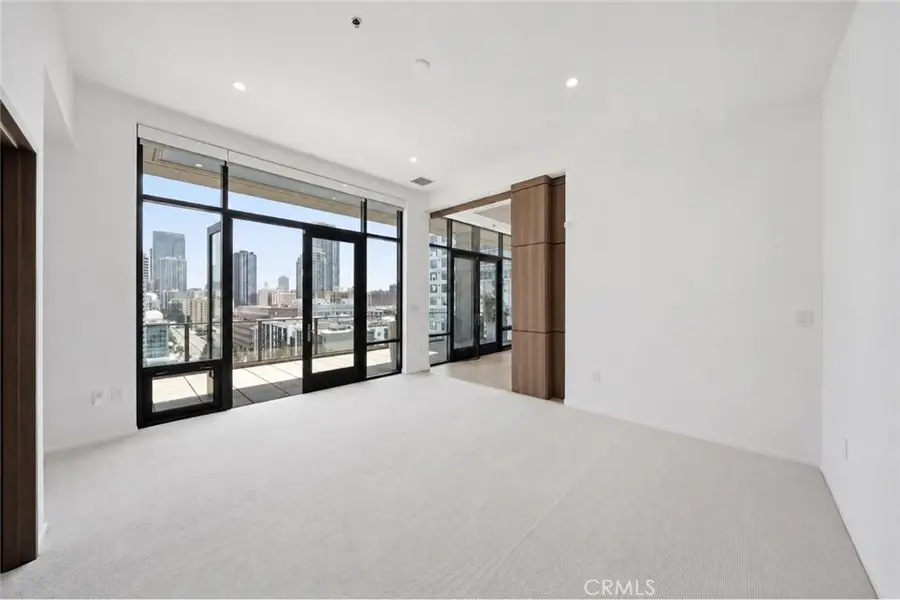 1111 S Grand Avenue #PH 5, Los Angeles, CA 90015 - #3