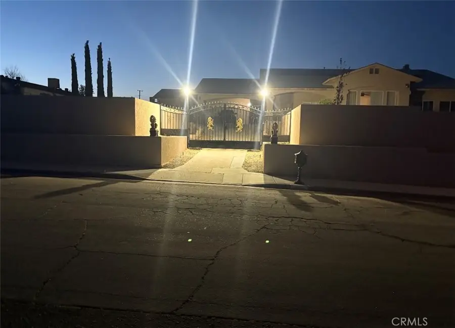 16192 Molino, Victorville, CA 92395 - #2