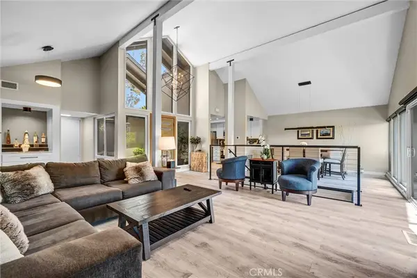 49 Montanas Este #23, Irvine, CA 92612