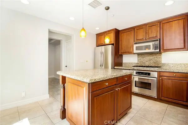 76 Orange Blossom Cir, Ladera Ranch, CA 92694