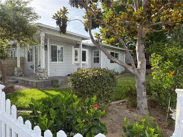 1701 Lake Street, Huntington Beach, CA 92648