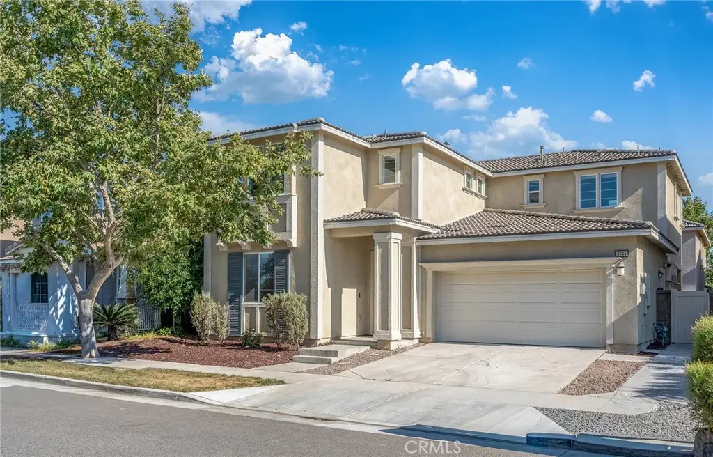3244 E Yellowstone Dr, Ontario, CA 91762 - #1