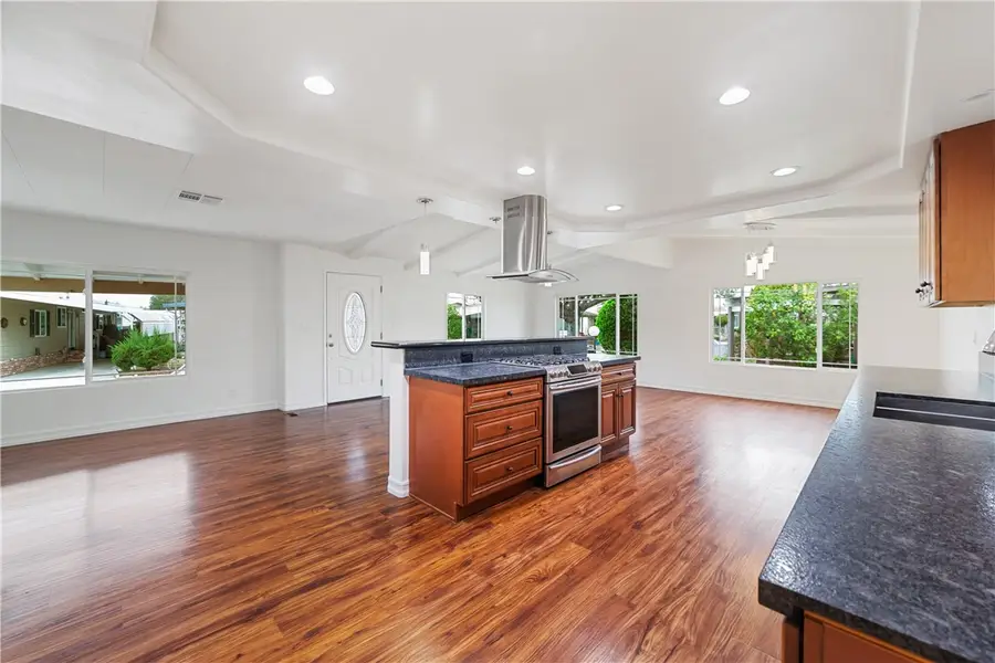 215 Lakepark, Placentia, CA 92870 - #2