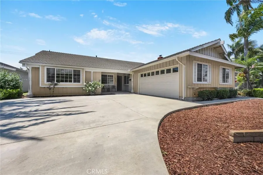 19541 Hartsdale, Huntington Beach, CA 92646 - #2