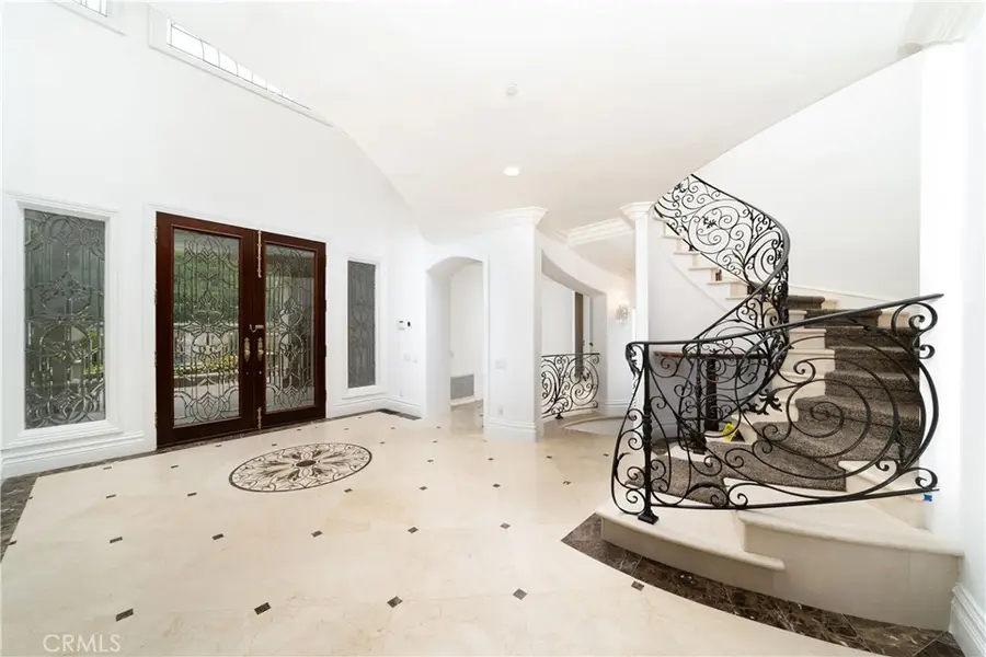 10472 Villa Del Cerro, Santa Ana, CA 92705 - #3