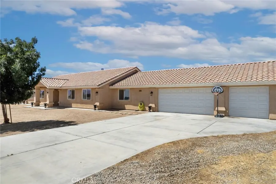 11385 Trinity Road, Oak Hills, CA 92344 - #3