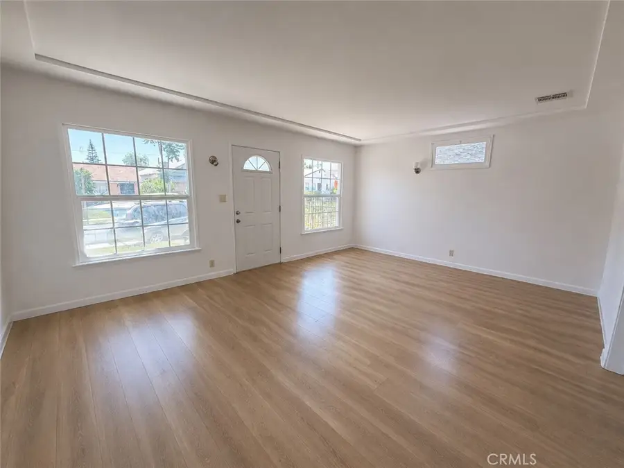 10830 Kalmia Street, Los Angeles, CA 90059 - #2