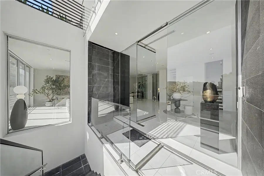 9459 Beverly Crest, Beverly Hills, CA 90210 - #2