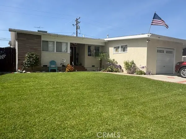 2455 Nipomo, Long Beach, CA 90815
