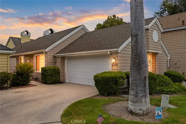 21691 Fairbrook #37, Mission Viejo, CA 92692