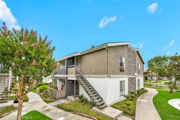 2857 S Fairview Street #J, Santa Ana, CA 92704