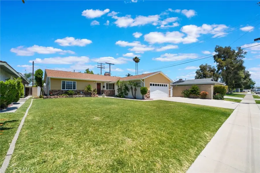 1909 W Embassy, Anaheim, CA 92804 - #2