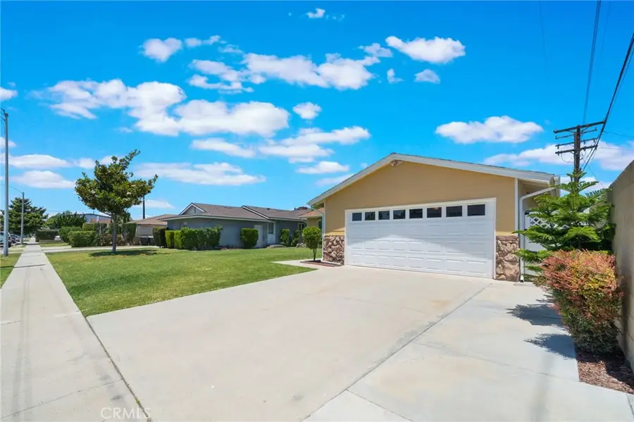 1909 W Embassy, Anaheim, CA 92804 - #3