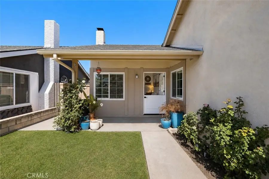 21155 Larchmont, Lake Forest, CA 92630 - #2