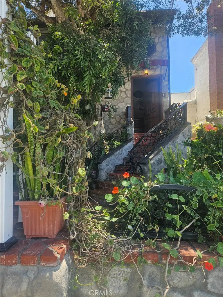 306 6th, Huntington Beach, CA 92648 - #1